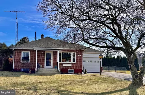 136 Highland Rd, Chambersburg, PA 17202