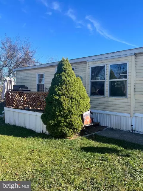 385 Edgewood Ave, Saint Thomas, PA 17252