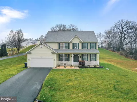 95 Equestrian Dr, Chambersburg, PA 17202