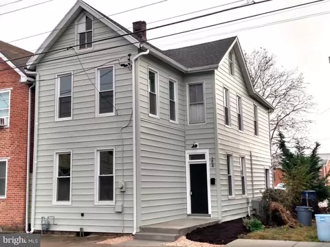 254 E Washington St, Chambersburg, PA 17201