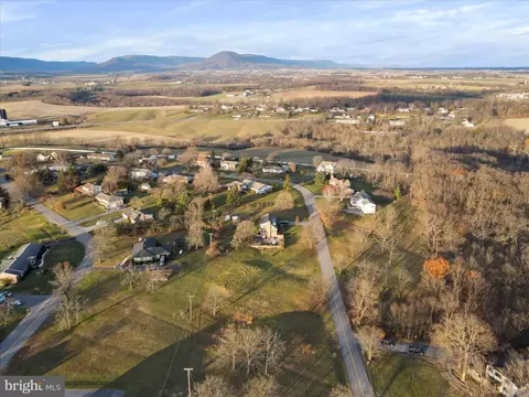 Tippetts Drive, Mercersburg, PA 17236