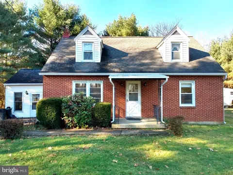 137 Siloam Rd, Chambersburg, PA 17201