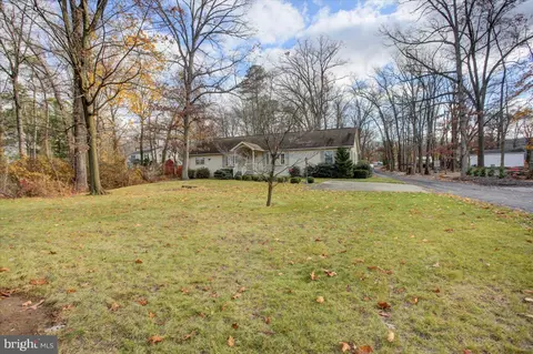3338 White Church Rd, Chambersburg, PA 17202