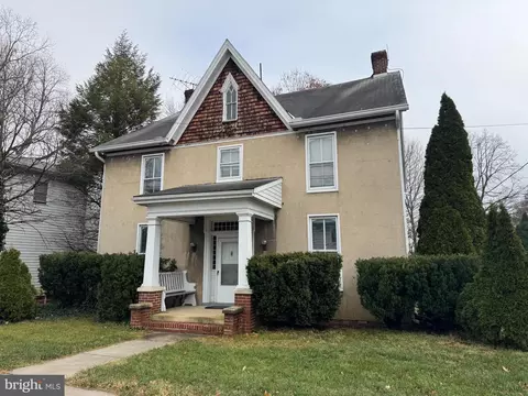 223 N Main St, Mercersburg, PA 17236