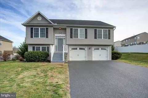 11358 Viking Ave, Waynesboro, PA 17268