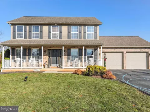 13205 Whispering Spring Dr, Greencastle, PA 17225
