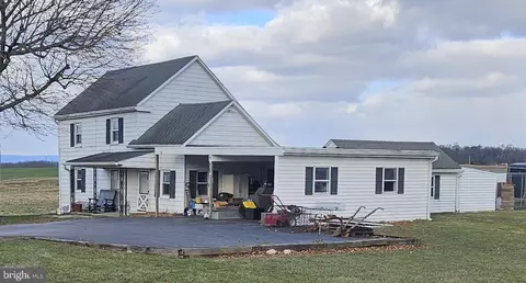 1022 Leitersburg Rd, Greencastle, PA 17225