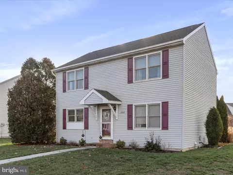 2006 Clinton Ave, Chambersburg, PA 17201