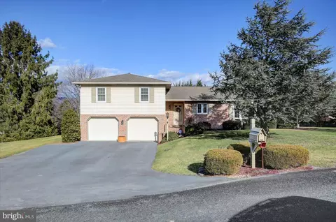 11981 Windmere Cir, Waynesboro, PA 17268
