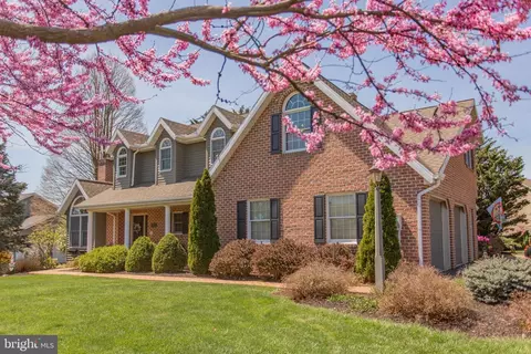 3355 St Andrews Dr, Chambersburg, PA 17202
