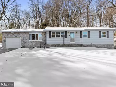 12676 Mentzer Gap Rd, Waynesboro, PA 17268