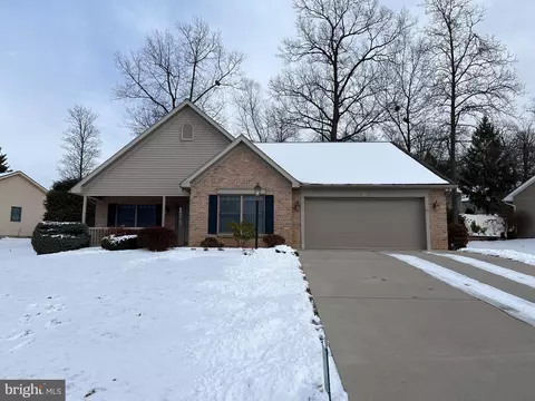6012 Greenbriar Ter, Fayetteville, PA 17222