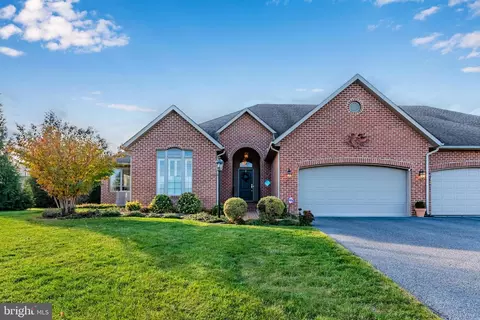 3212 Baltusrol Dr #128, Chambersburg, PA 17201