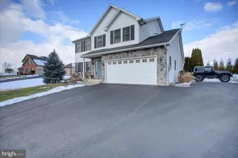 331 Leedy Way West W, Chambersburg, PA 17202