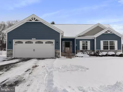 416 Castleton Dr, Chambersburg, PA 17202