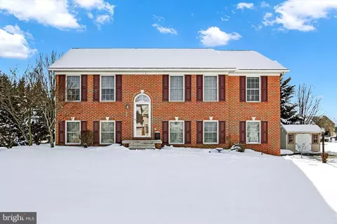 162 Laras Xing, Greencastle, PA 17225