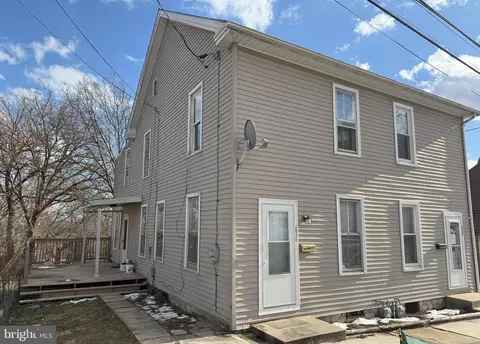 636 Pleasant St, Chambersburg, PA 17201