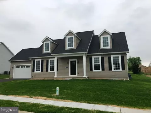 1222 Divinity Dr, Greencastle, PA 17225