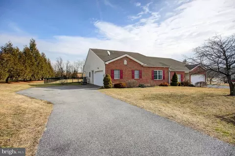 2542 Echo Springs Rd #17, Chambersburg, PA 17202