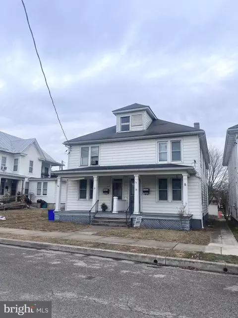 33-35 Stewart Pl, Shippensburg, PA 17257