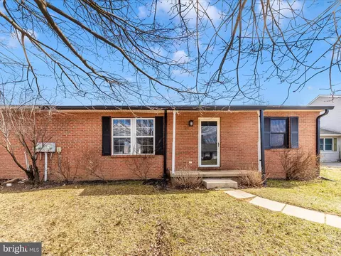 14074 Timothy Dr, Greencastle, PA 17225