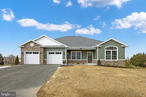 6303 Sawgrass Ct, Fayetteville, PA 17222