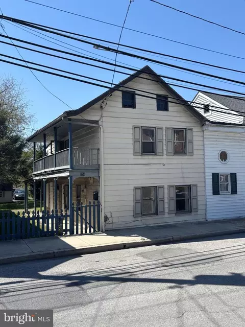 159 S Fourth St, Chambersburg, PA 17201