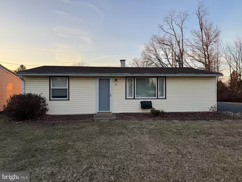 43 Forest Ave, Fayetteville, PA 17222