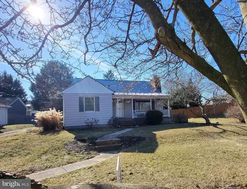 432 Falling Spring Rd, Chambersburg, PA 17202