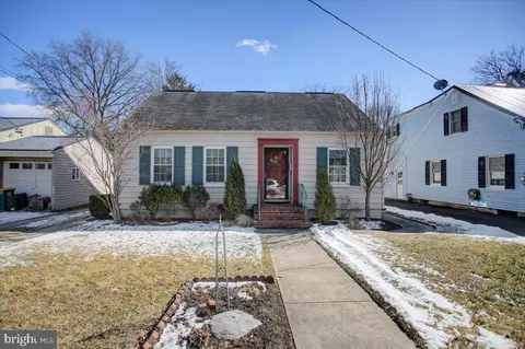 1558 Scotland Ave, Chambersburg, PA 17201
