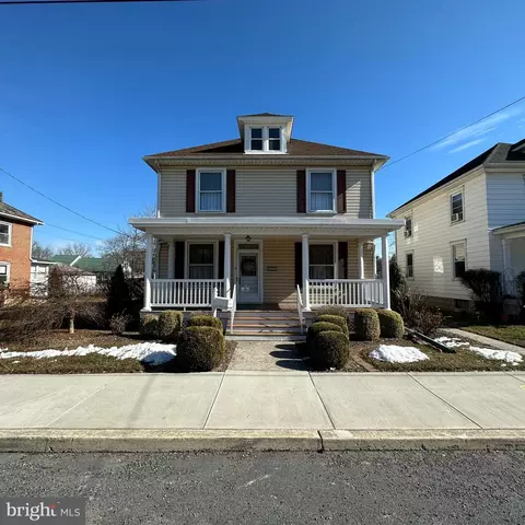 227 N Allison St, Greencastle, PA 17225