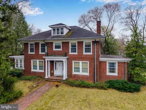 12 Kenwood Rd, Chambersburg, PA 17201