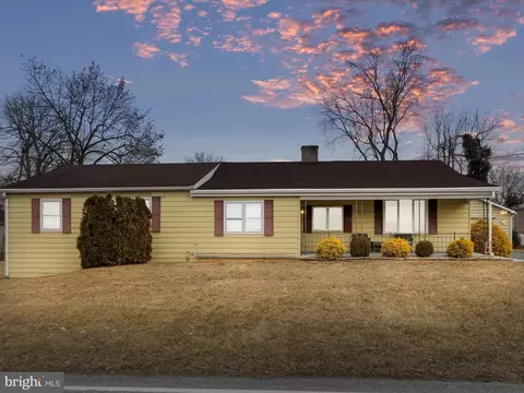 4692 Sycamore Grove Rd, Chambersburg, PA 17202