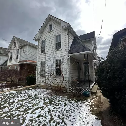 484 E Washington St, Chambersburg, PA 17201