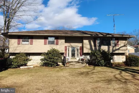 6463 Fairway Drive West W, Fayetteville, PA 17222