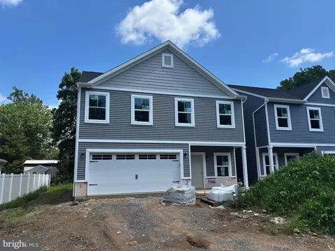 1031 Dianne Dr, Waynesboro, PA 17268