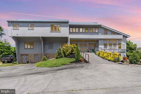 2540 Falling Spring Rd, Chambersburg, PA 17202