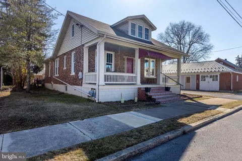136 Garber St, Chambersburg, PA 17201