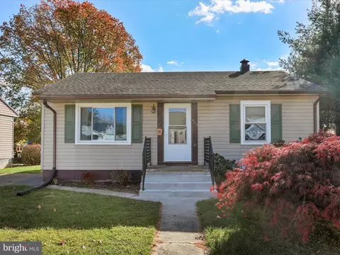 922 S Coldbrook Ave, Chambersburg, PA 17201
