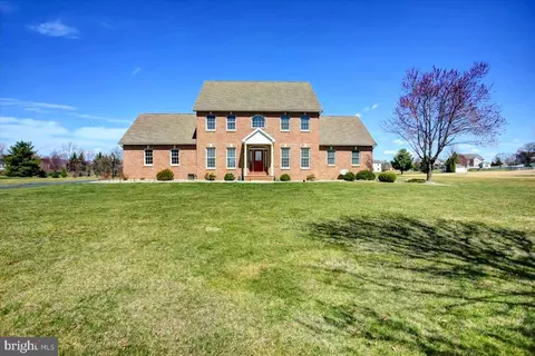 30 Jamestown Rd, Shippensburg, PA 17257