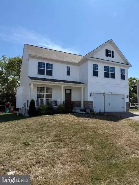 270 Paradise View Dr, Greencastle, PA 17225
