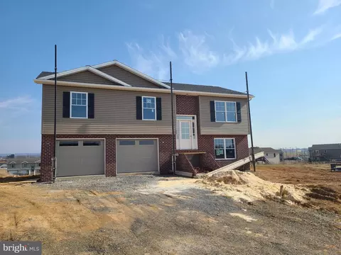 253 Grove, Shippensburg, PA 17257
