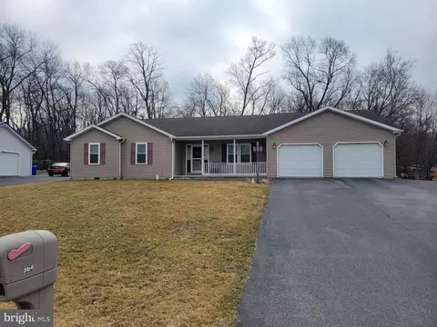 366 Cortland Cir, Shippensburg, PA 17257