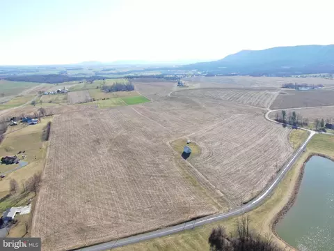 Tract 1: 26.33+/- Acres Mountain Brook Road, Chambersburg, PA 17201