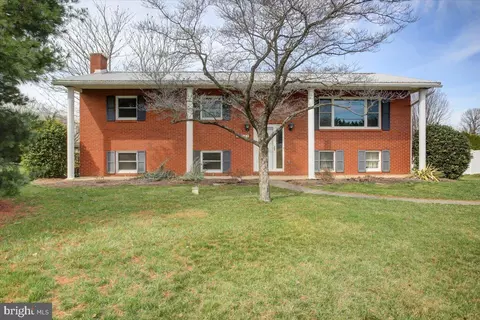9031 Molly Pitcher Hwy, Greencastle, PA 17225