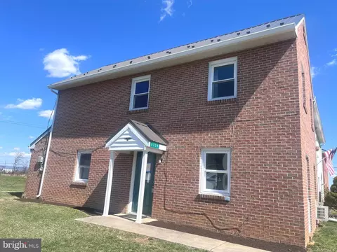 6259 Mountain View Dr, Chambersburg, PA 17201