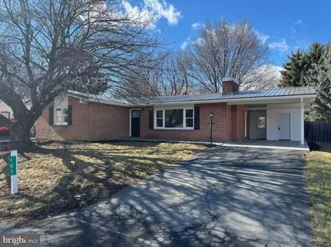 143 Downey Dr, Chambersburg, PA 17202