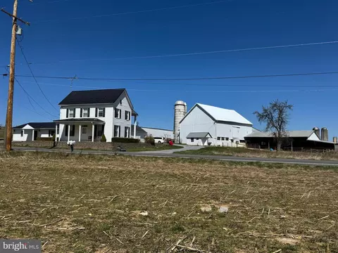 1423 Mason Dixon Rd, Greencastle, PA 17225
