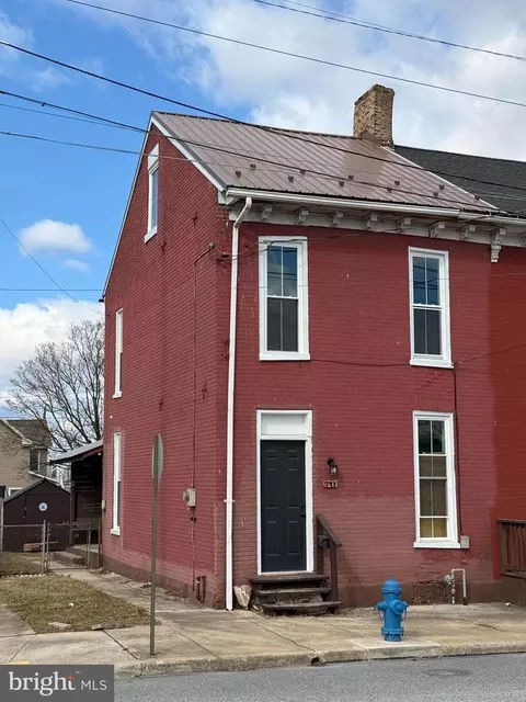 791 S S Second St, Chambersburg, PA 17202