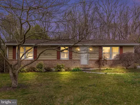 13872 Edgewood Dr, Waynesboro, PA 17268